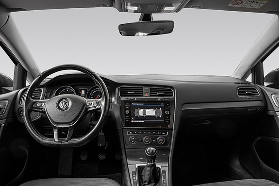 Volkswagen Golf VII 16 of 27