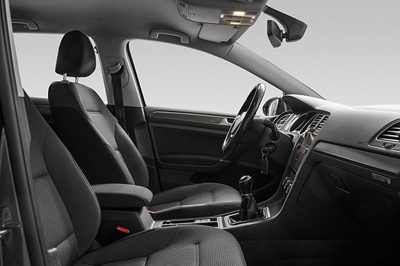 Volkswagen Golf VII 18 of 27