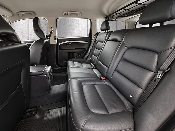 Volvo XC70 14 of 30