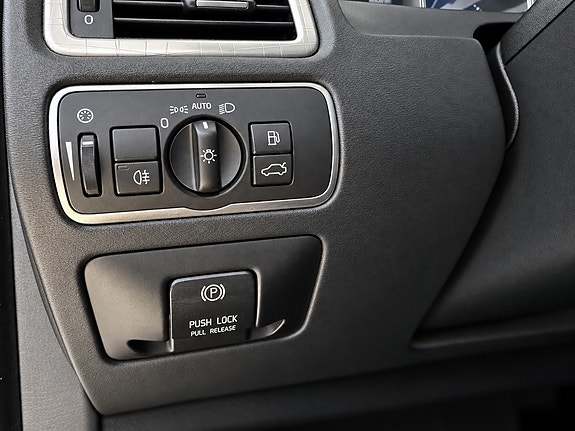 Volvo XC70 27 of 30