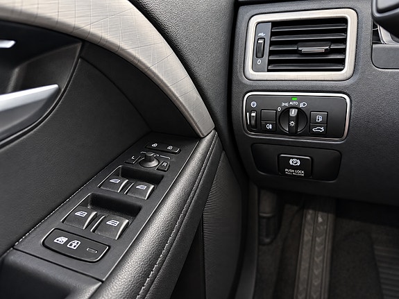 Volvo XC70 24 of 30