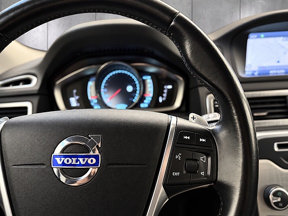 Volvo XC70 18 of 30