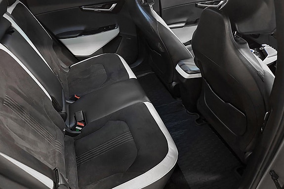 Kia EV6 9 of 16