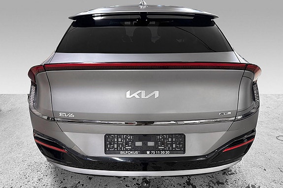 Kia EV6 12 of 16
