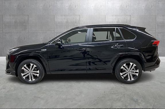 Toyota RAV4 2 of 21