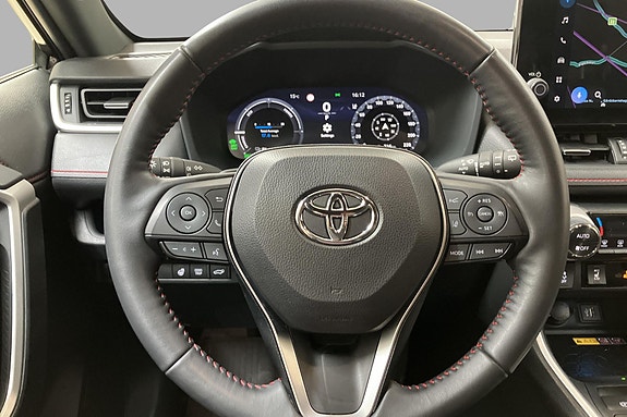 Toyota RAV4 11 of 21