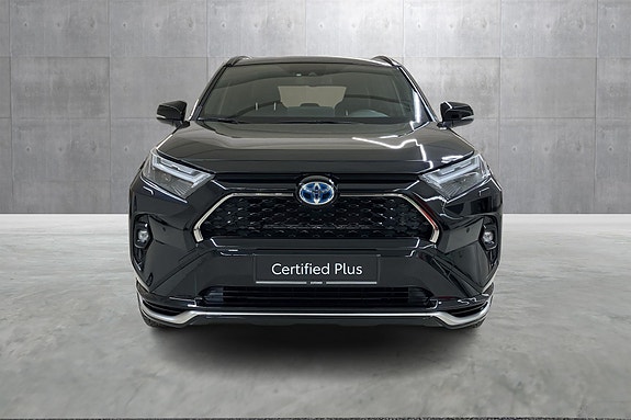 Toyota RAV4 8 of 21