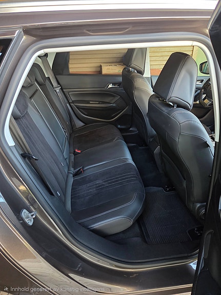 Peugeot 308 SW 15 of 30