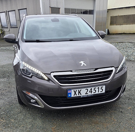 Peugeot 308 SW 8 of 30