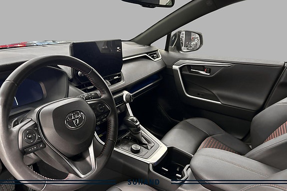 Toyota RAV4 13 of 23