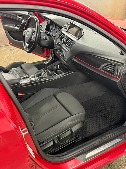 BMW 118i 13 of 28