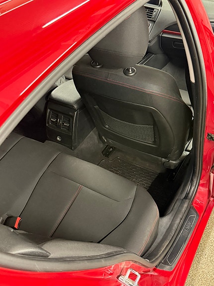 BMW 118i 11 of 28