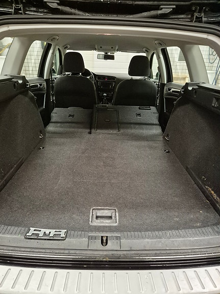 Volkswagen Golf VII 3 of 10