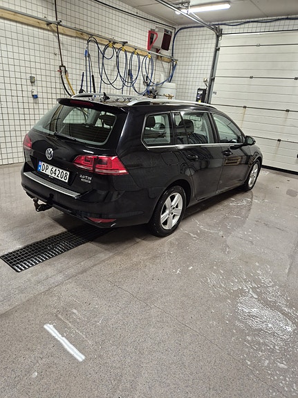 Volkswagen Golf VII 10 of 10