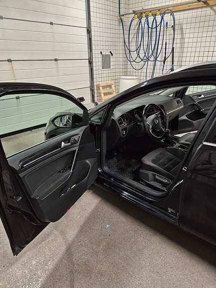 Volkswagen Golf VII 4 of 10