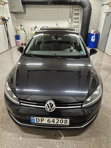 Volkswagen Golf VII 8 of 10