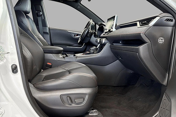 Toyota RAV4 15 of 21