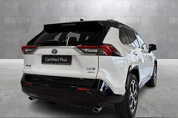 Toyota RAV4 5 of 21