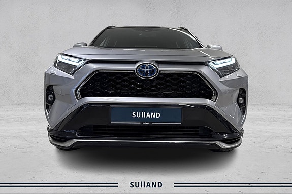 Toyota RAV4 8 of 24