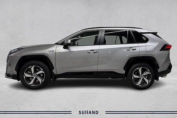 Toyota RAV4 2 of 24