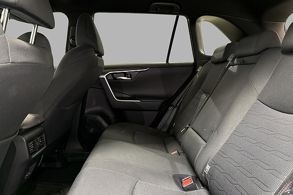 Toyota RAV4 15 of 24