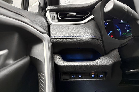 Toyota RAV4 23 of 23