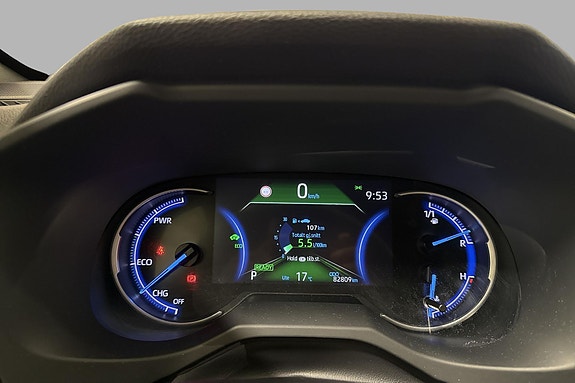 Toyota RAV4 12 of 23