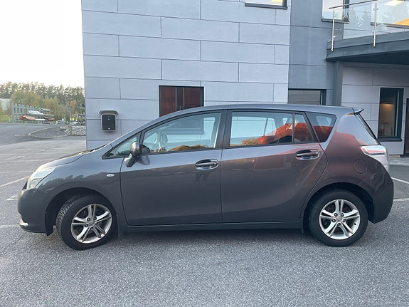 Toyota Verso 3 of 19