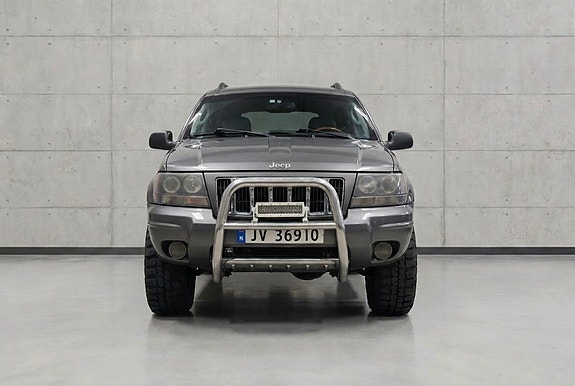 Jeep Grand Cherokee 2 of 17