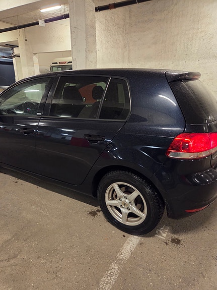 Volkswagen Golf VI 6 of 12