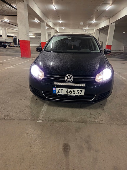 Volkswagen Golf VI 2 of 12