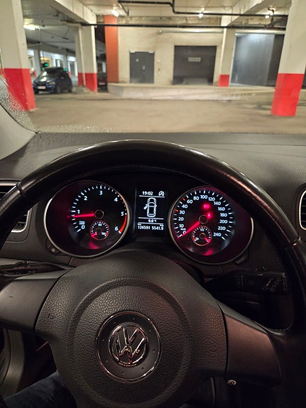 Volkswagen Golf VI 11 of 12