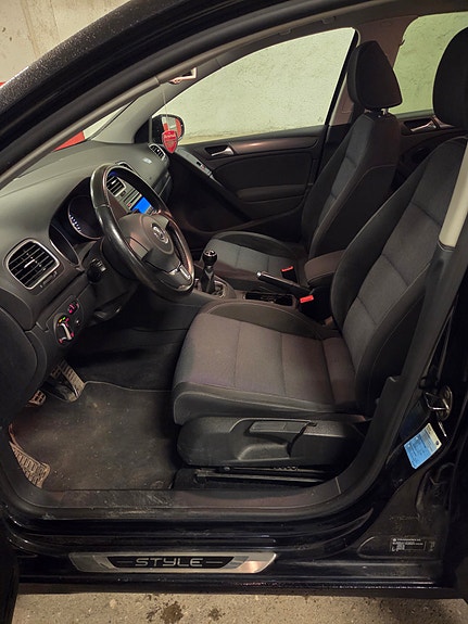 Volkswagen Golf VI 9 of 12
