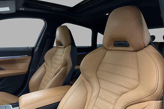 BMW i4 21 of 23