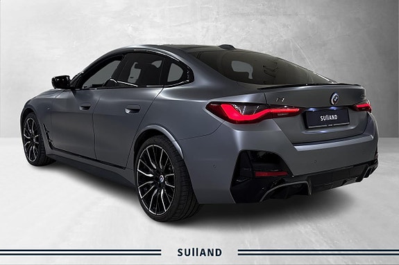 BMW i4 7 of 23