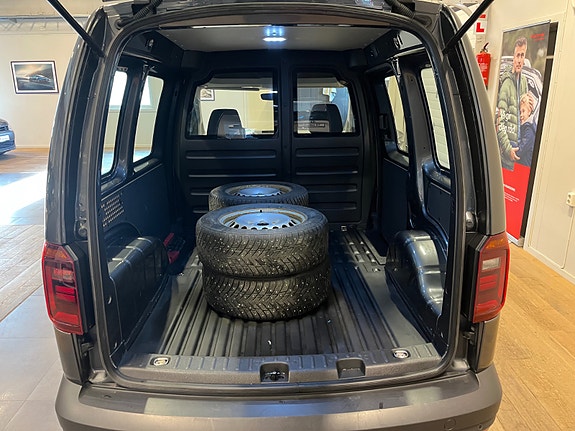 Volkswagen Caddy 29 of 30