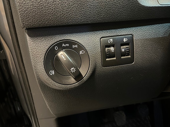 Volkswagen Caddy 25 of 30