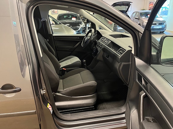 Volkswagen Caddy 15 of 30