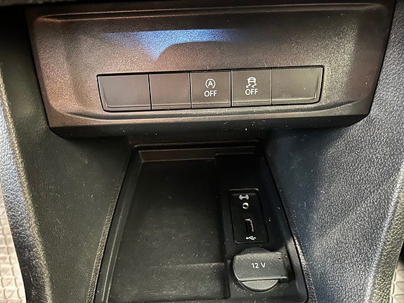 Volkswagen Caddy 24 of 30