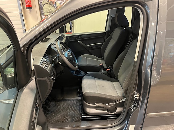 Volkswagen Caddy 13 of 30