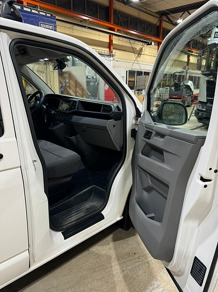 Volkswagen Transporter 13 of 24