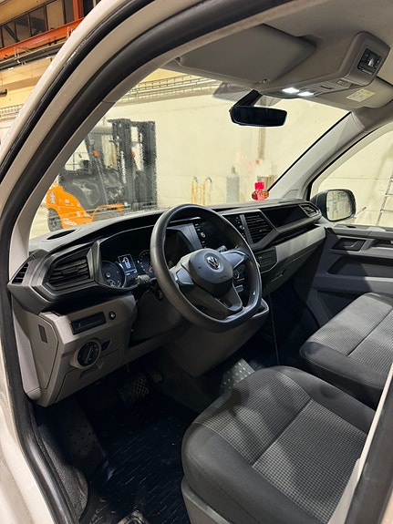 Volkswagen Transporter 9 of 24