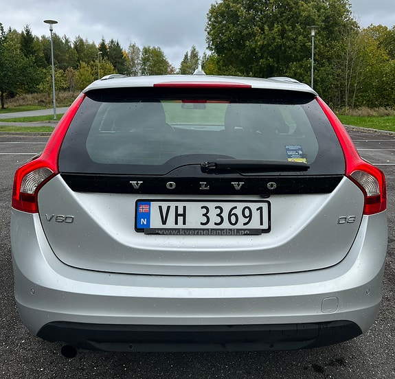 Volvo V60 7 of 28