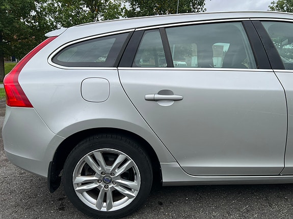 Volvo V60 5 of 28