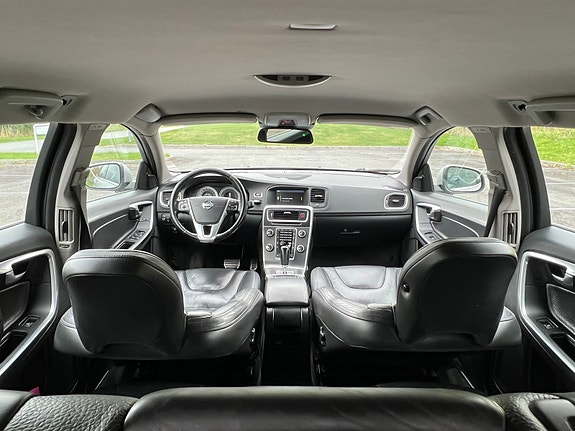 Volvo V60 15 of 28