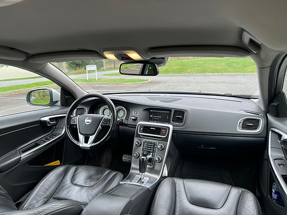 Volvo V60 18 of 28
