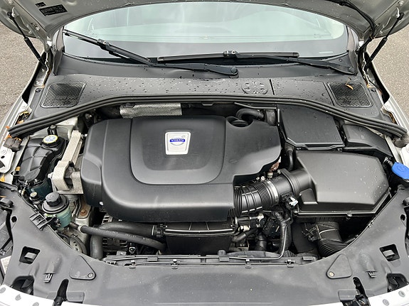 Volvo V60 26 of 28