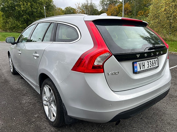 Volvo V60 8 of 28
