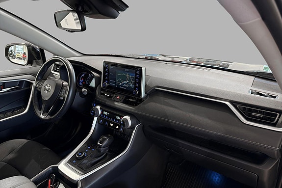 Toyota RAV4 15 of 19
