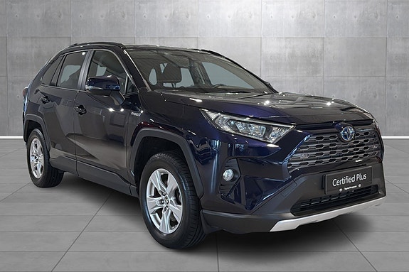 Toyota RAV4 7 of 19